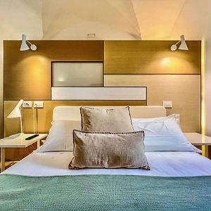 Santacroce Luxury Rooms